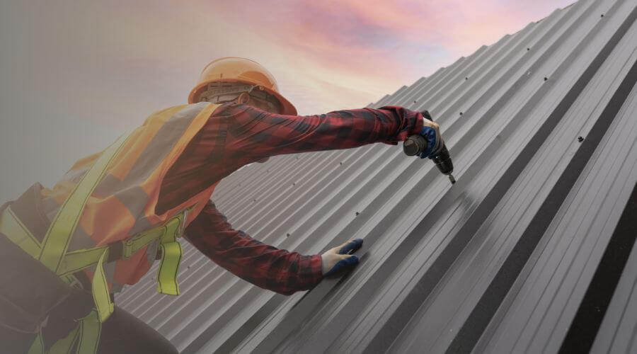 Professional gutter cleaning in Shelbyville, IL